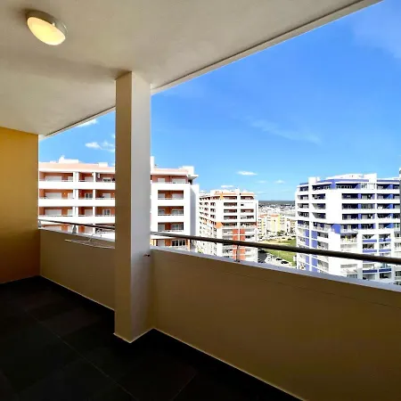 Panoramic With Pool By Homing 公寓 *