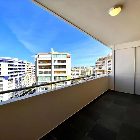 Panoramic With Pool By Homing 公寓 *